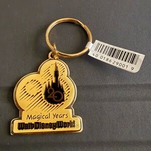 Disney Walt Disney World Vintage 20 Magical Years 1991 Anniversary Keychain